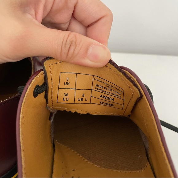 *SOLD* Dr. Martens Smooth Leather Oxford Shoes - Picture 11 of 11